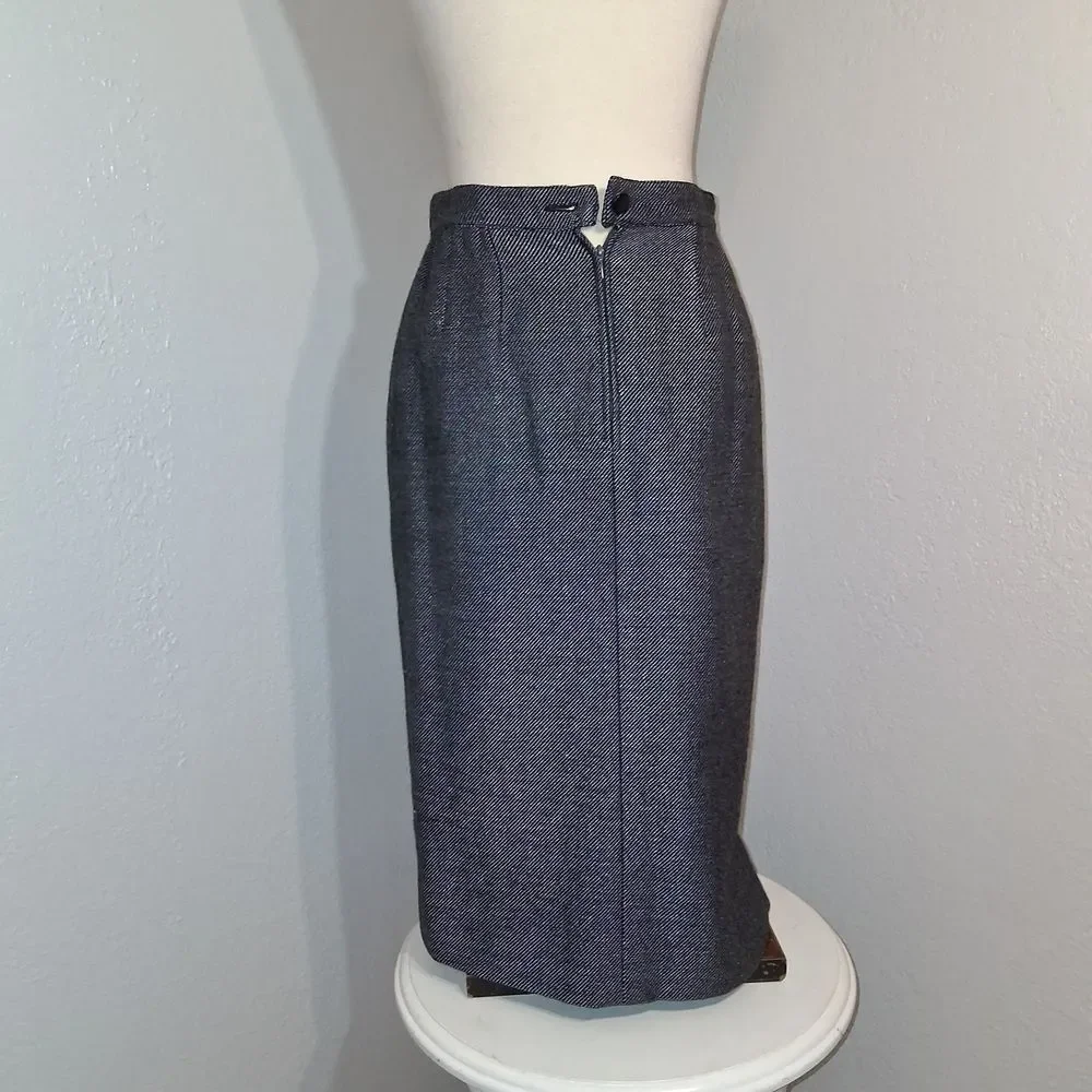 Louis Feraud Gray 2 Piece Jacket & Midi Skirt Set Size 8 - Picture 8 of 16